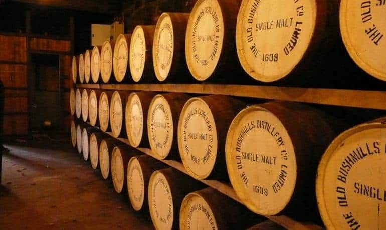 barris de irish whiskey